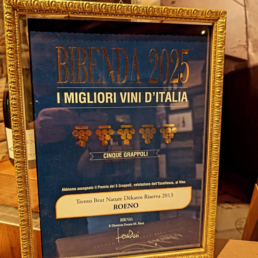 Instagram post from eldevinos. This post is in position 5.