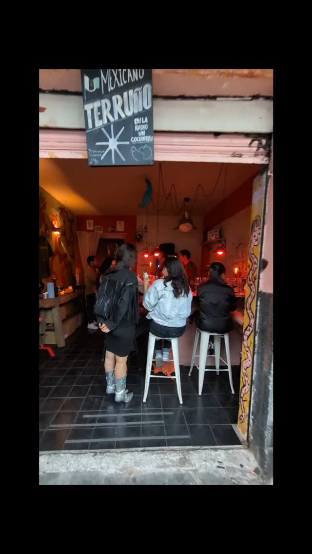Instagram post from eldevinos. This post is in position 8.