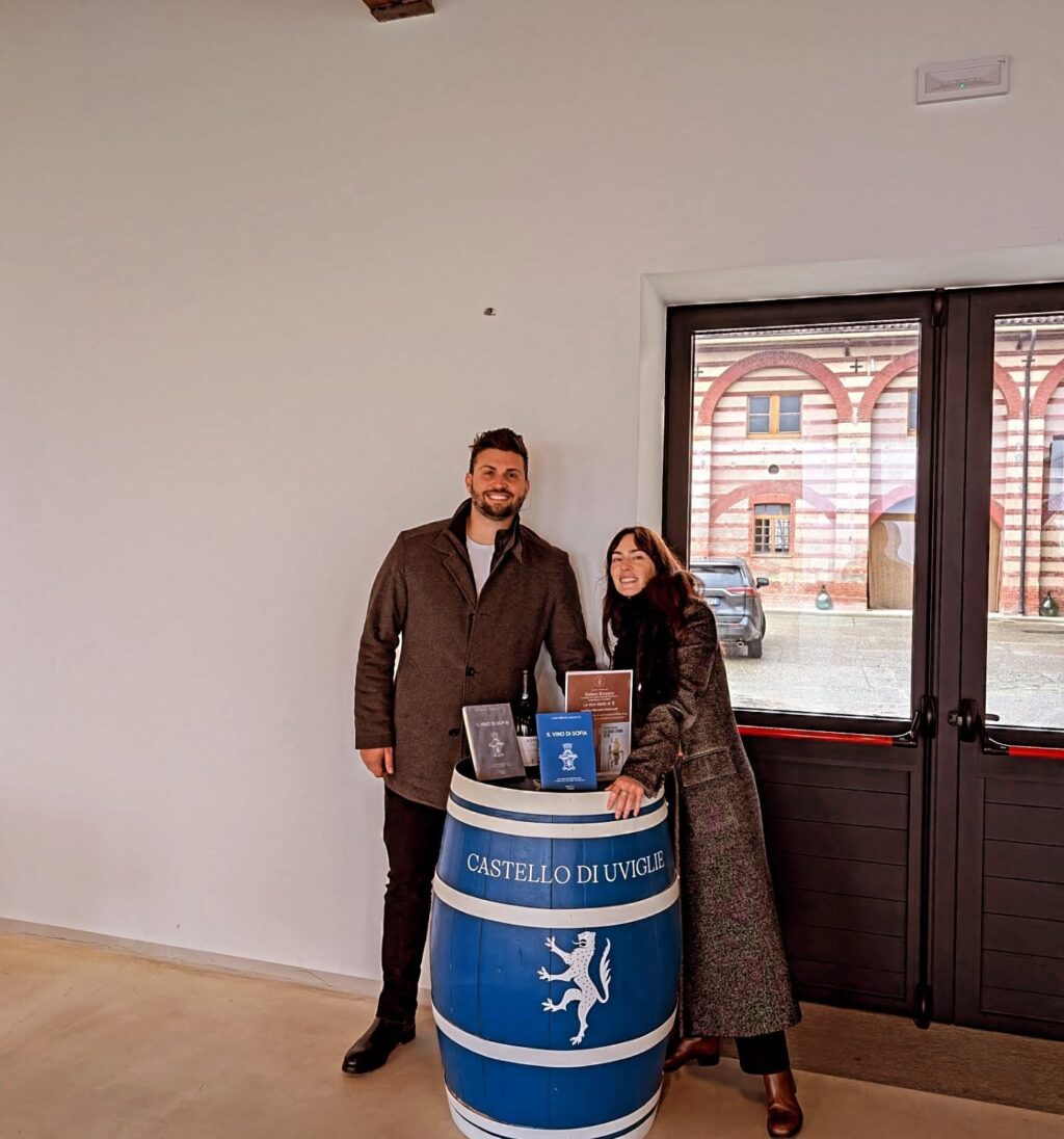 Instagram post from eldevinos. This post is in position 5.