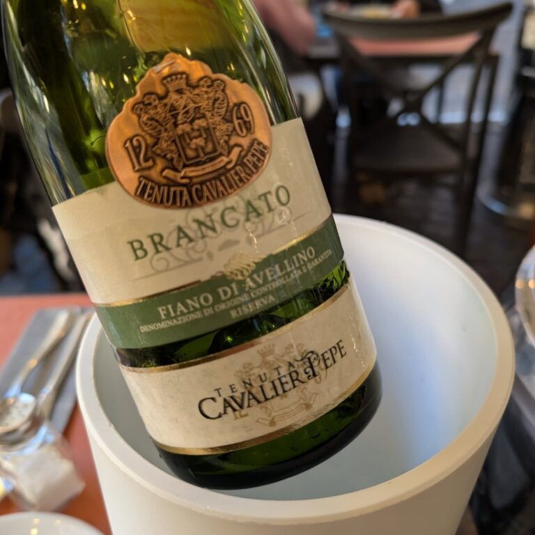 Instagram post from eldevinos. This post is in position 2.