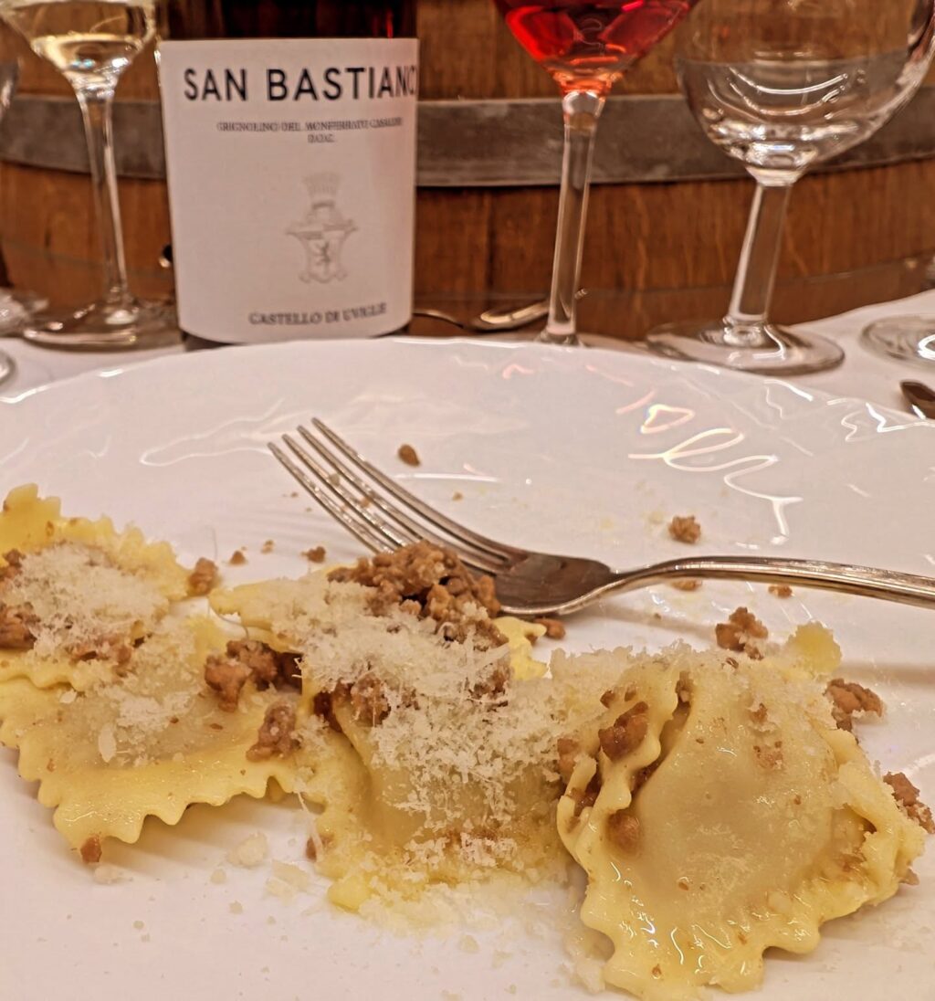 Instagram post from eldevinos. This post is in position 16.