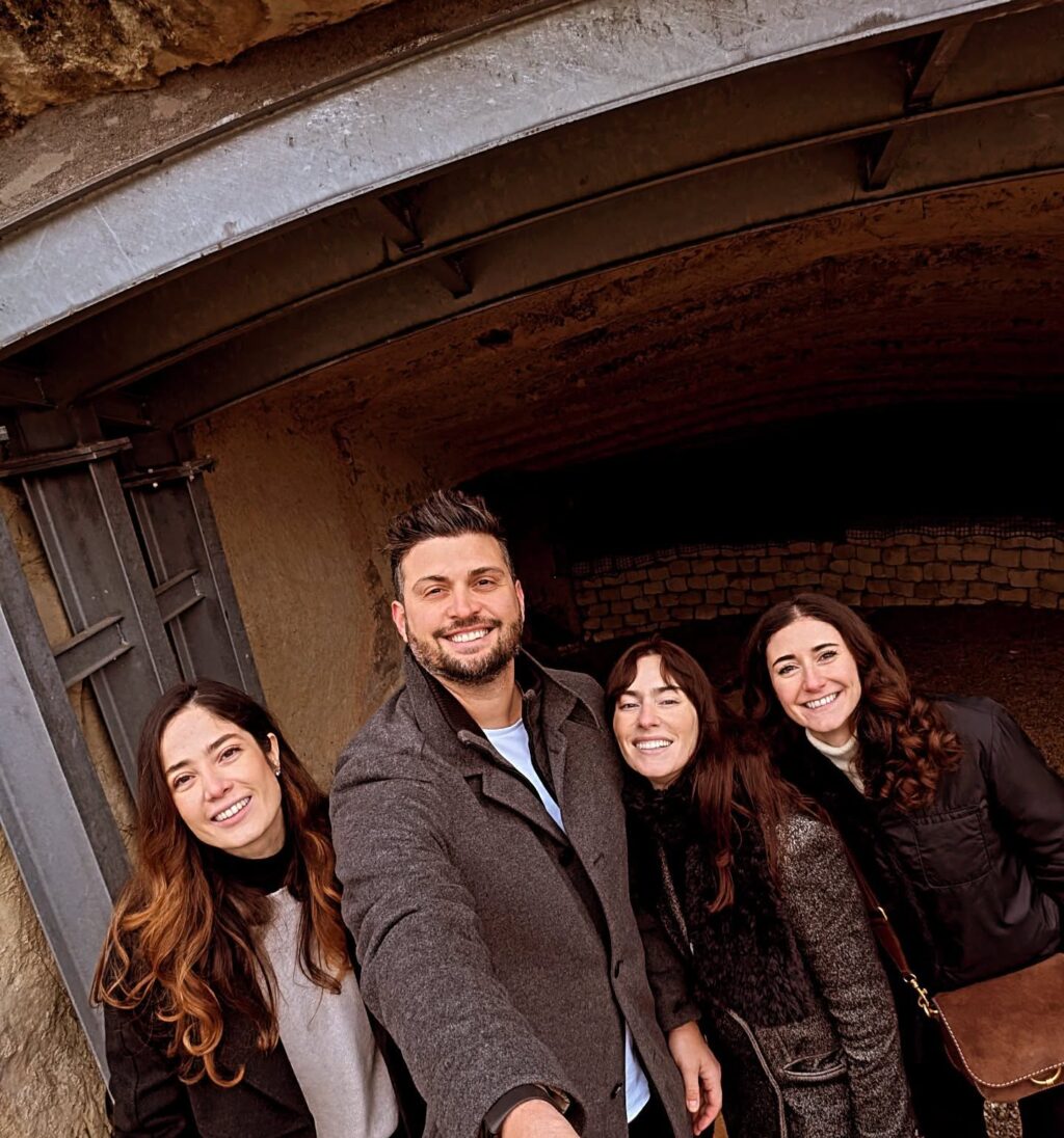 Instagram post from eldevinos. This post is in position 12.