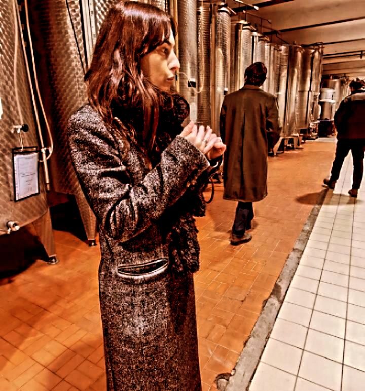 Instagram post from eldevinos. This post is in position 3.